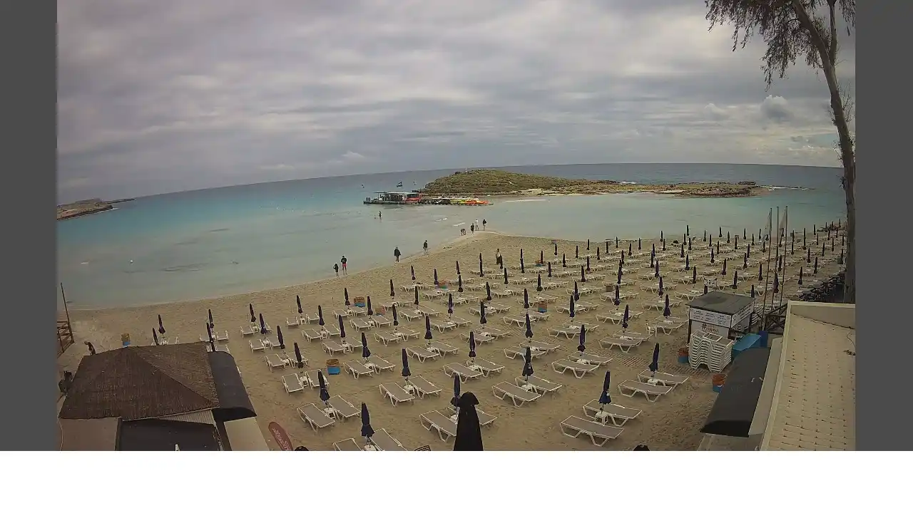 Webcam snapshot from :city — May 3, 2026 14:00
