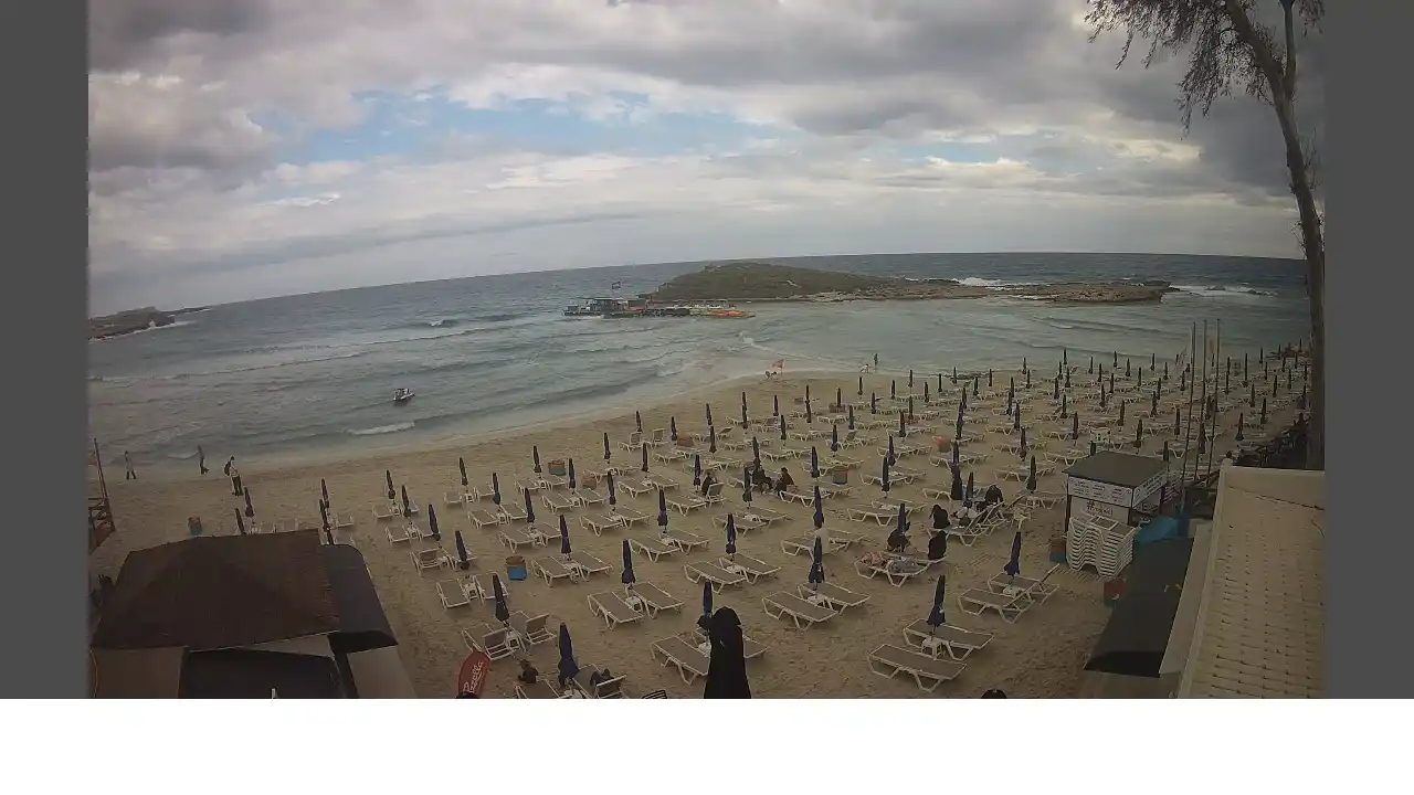 Webcam snapshot from :city — May 4, 2026 13:00