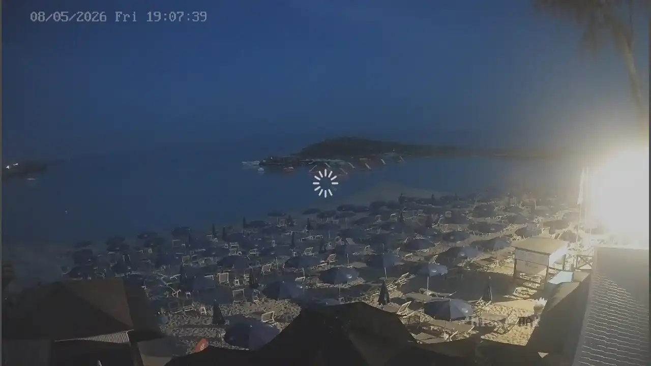 Webcam snapshot from :city — May 8, 2026 17:00