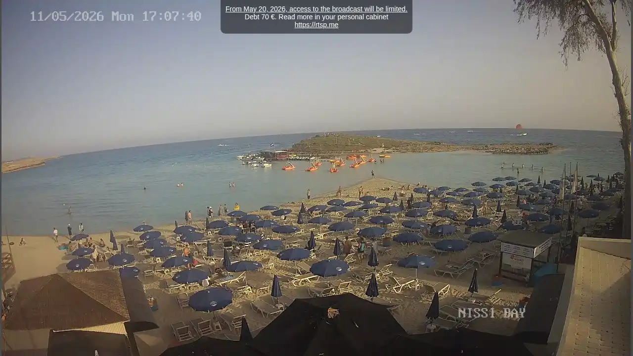 Webcam snapshot from :city — May 11, 2026 15:00