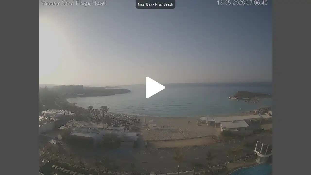 Webcam snapshot from :city — May 13, 2026 05:00