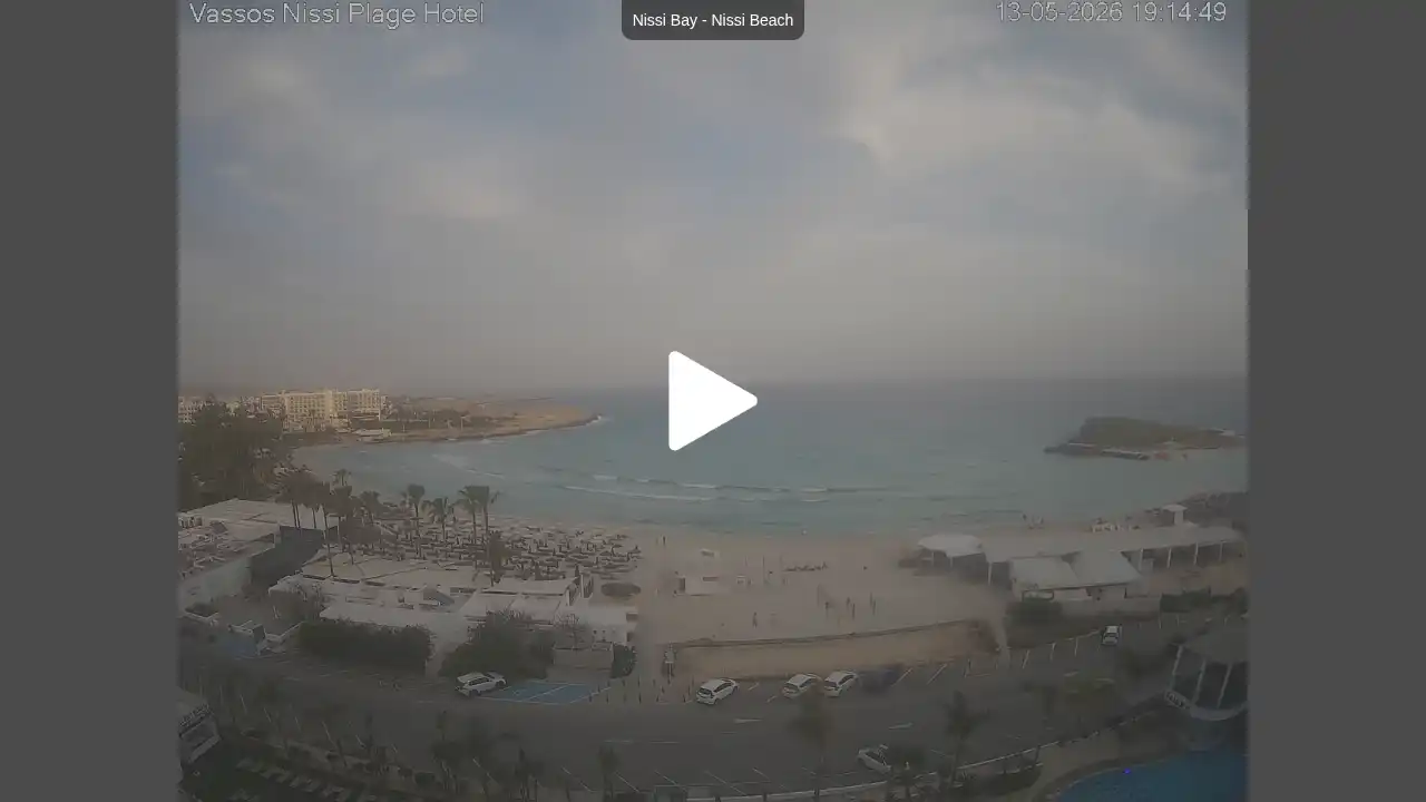 Webcam snapshot from :city — May 13, 2026 17:00