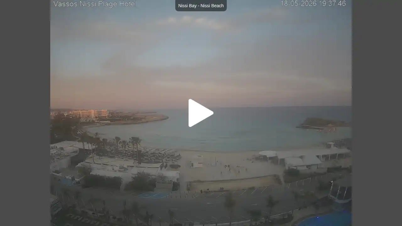 Webcam snapshot from :city — May 18, 2026 17:00
