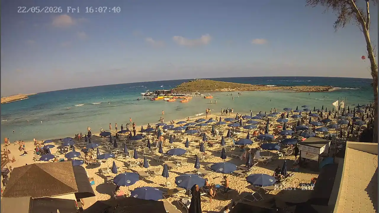 Webcam snapshot from :city — May 22, 2026 14:00