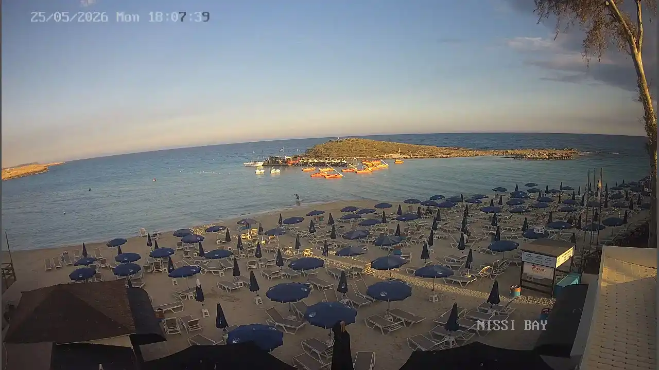 Webcam snapshot from :city — May 25, 2026 16:00