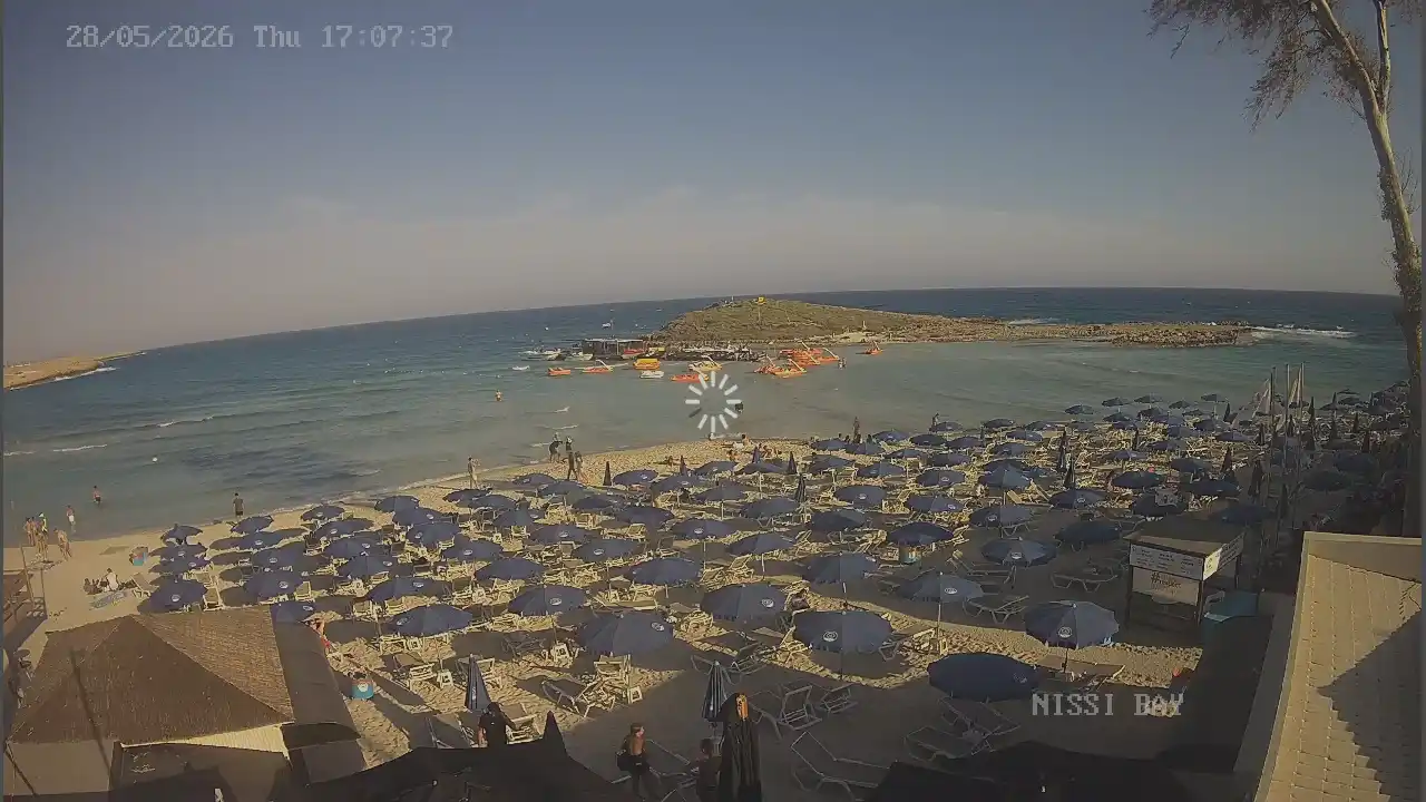 Webcam snapshot from :city — May 28, 2026 15:00