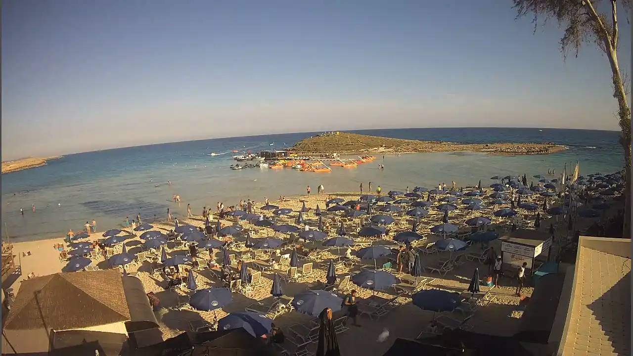 Webcam snapshot from :city — June 1, 2026 15:00