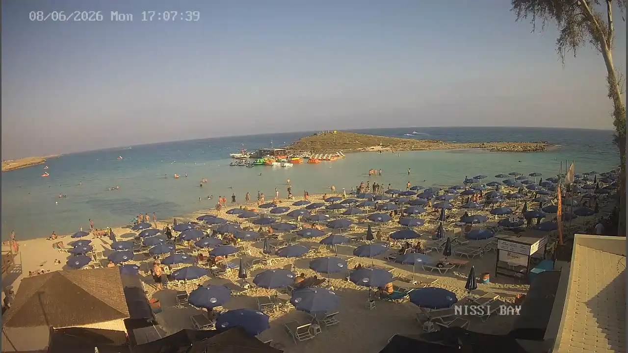 Webcam snapshot from :city — June 8, 2026 15:00