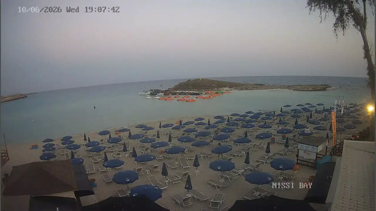 Webcam snapshot from :city — June 10, 2026 17:00
