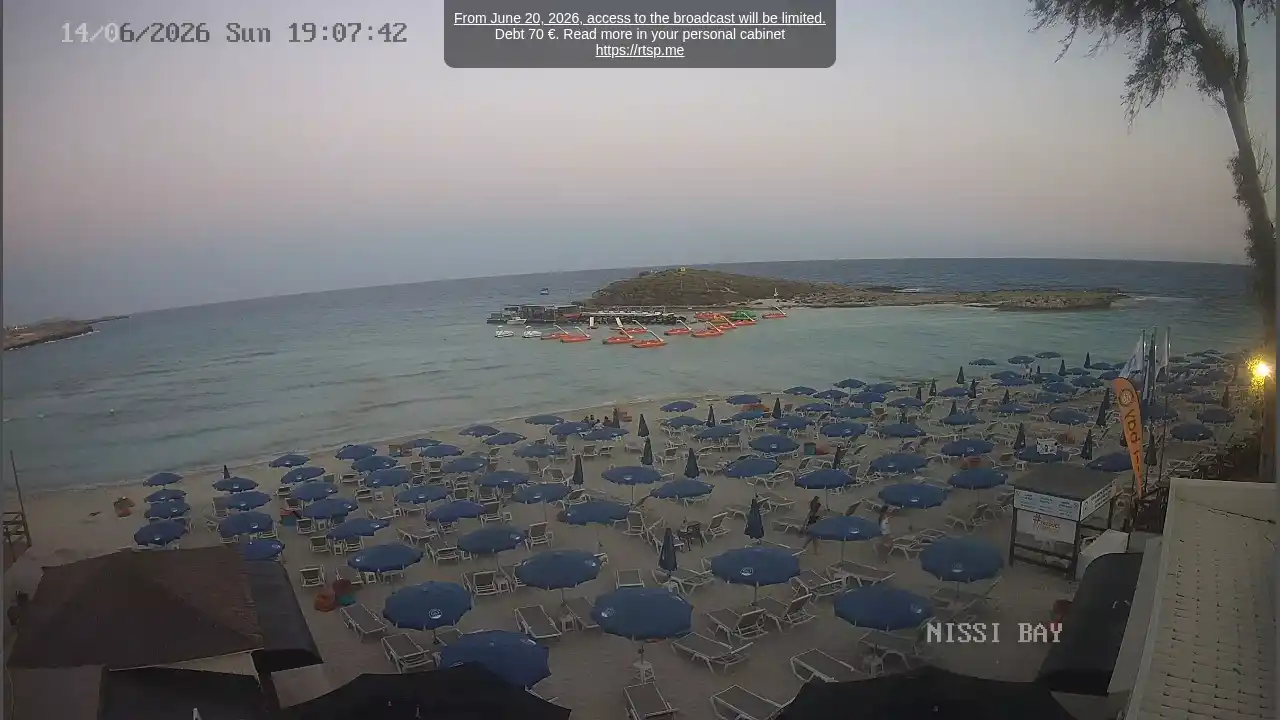 Webcam snapshot from :city — June 14, 2026 17:00