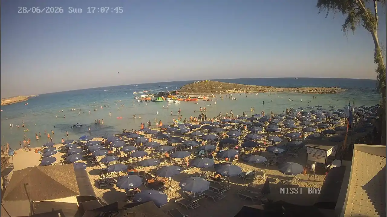 Webcam snapshot from :city — June 28, 2026 15:00