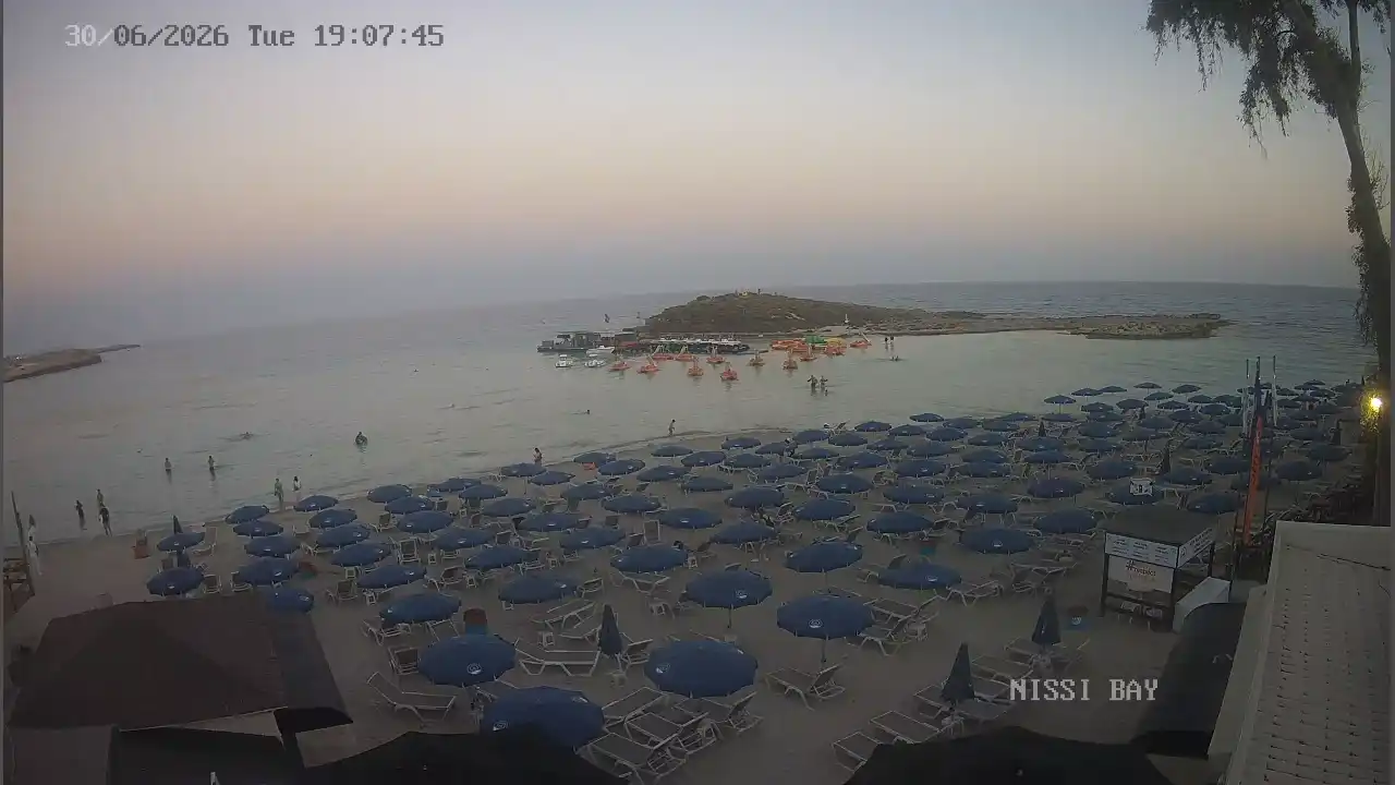 Webcam snapshot from :city — June 30, 2026 17:00