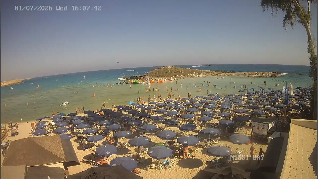 Webcam snapshot from :city — July 1, 2026 14:00
