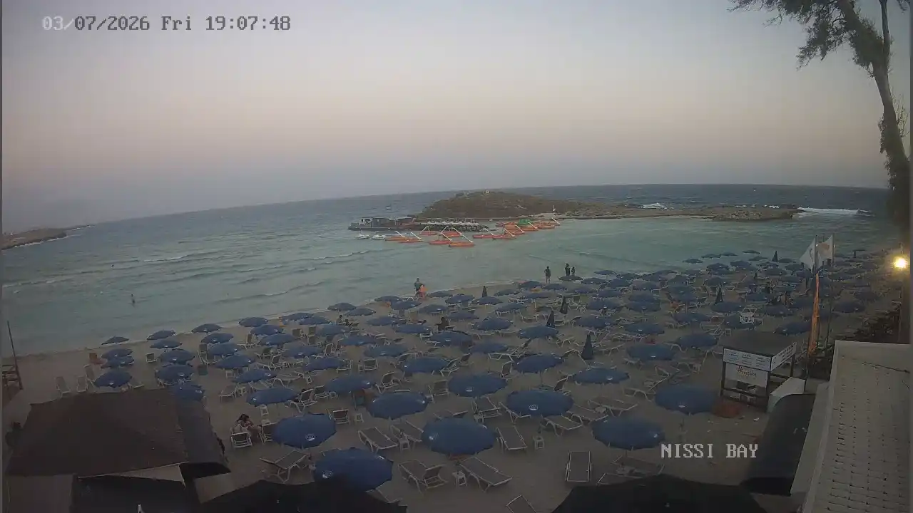 Webcam snapshot from :city — July 3, 2026 17:00