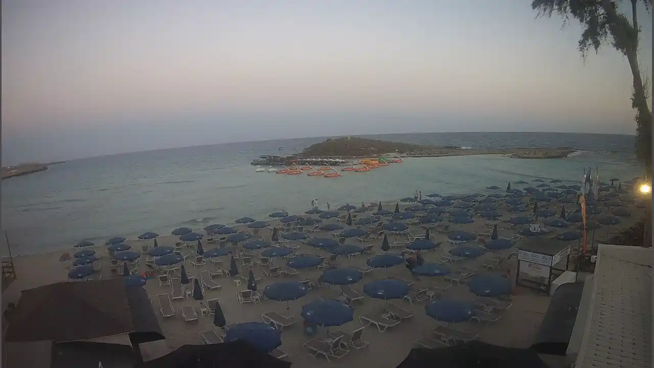 Webcam snapshot from :city — July 9, 2026 17:00