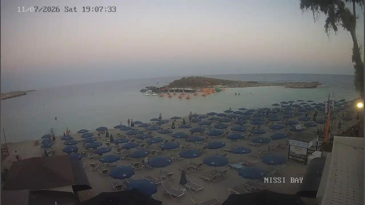 Webcam snapshot from :city — July 11, 2026 17:00
