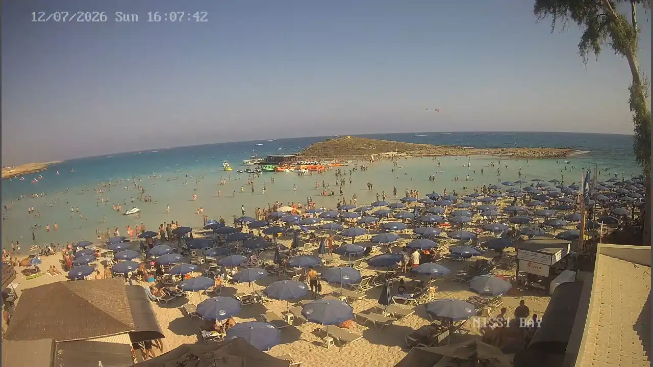 Webcam snapshot from :city — July 12, 2026 14:00