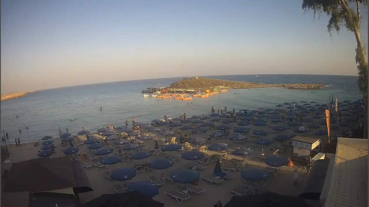 Webcam snapshot from :city — July 12, 2026 16:00