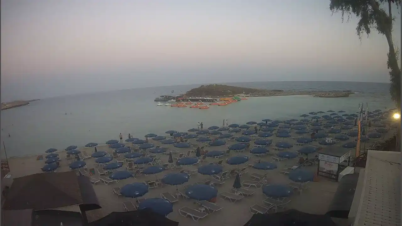 Webcam snapshot from :city — July 12, 2026 17:00