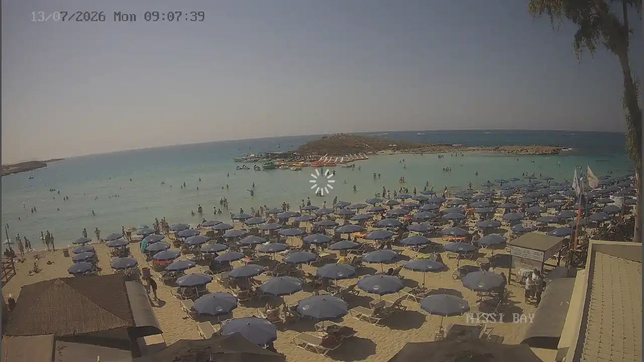 Webcam snapshot from :city — July 13, 2026 07:00