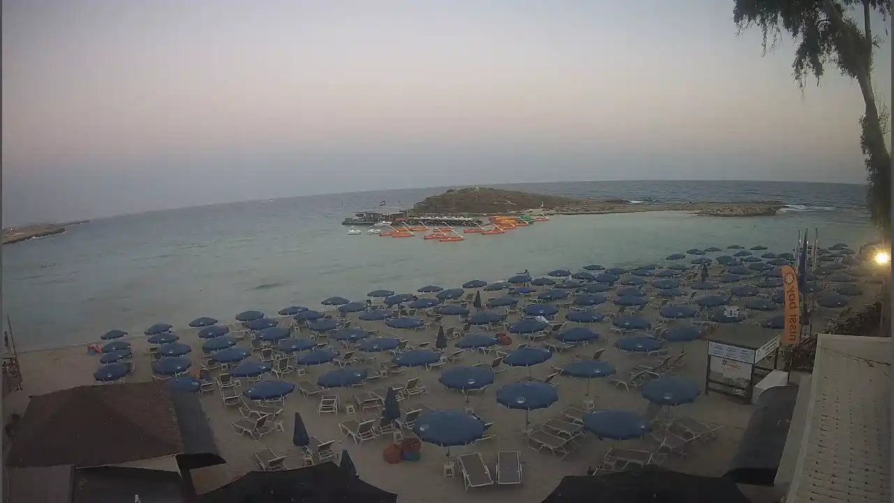 Webcam snapshot from :city — July 13, 2026 17:00