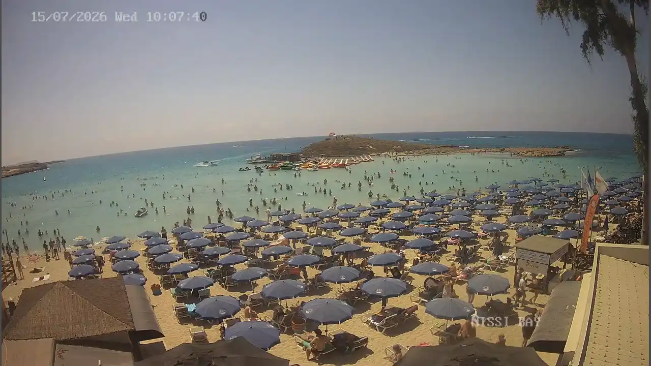 Webcam snapshot from :city — July 15, 2026 08:00