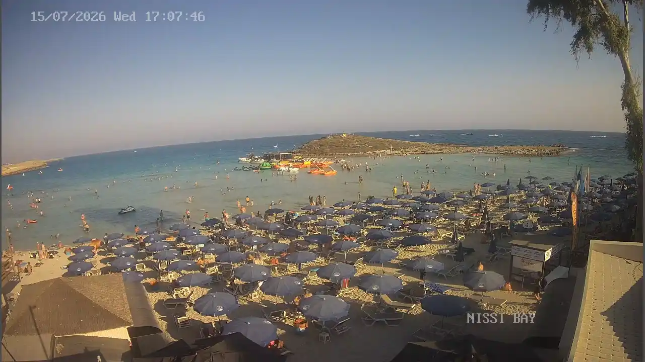 Webcam snapshot from :city — July 15, 2026 15:00
