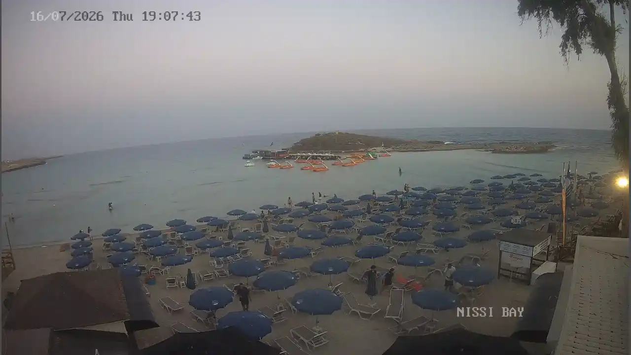 Webcam snapshot from :city — July 16, 2026 17:00