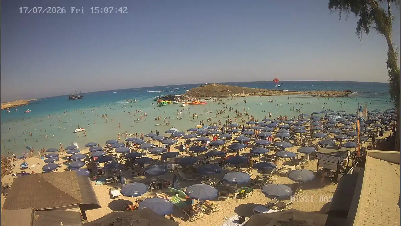 Webcam snapshot from :city — July 17, 2026 13:00