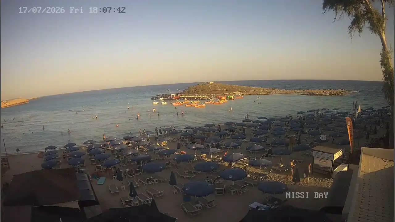 Webcam snapshot from :city — July 17, 2026 16:00