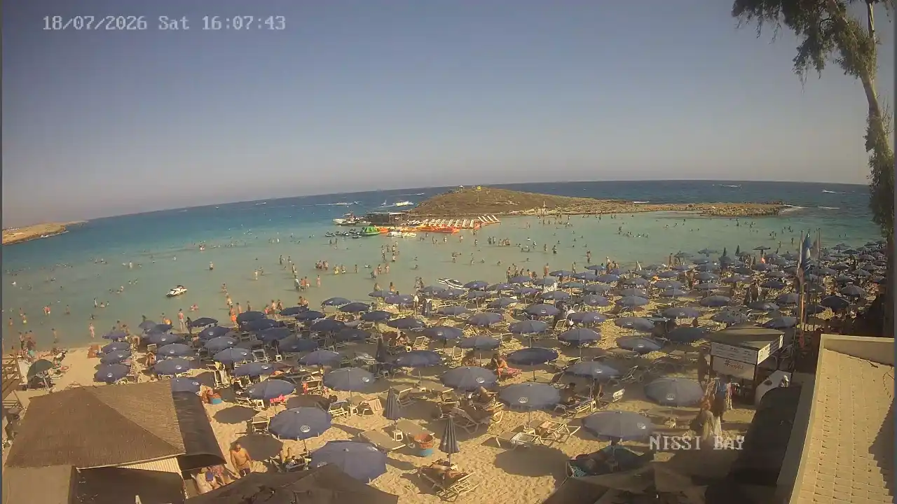 Webcam snapshot from :city — July 18, 2026 14:00