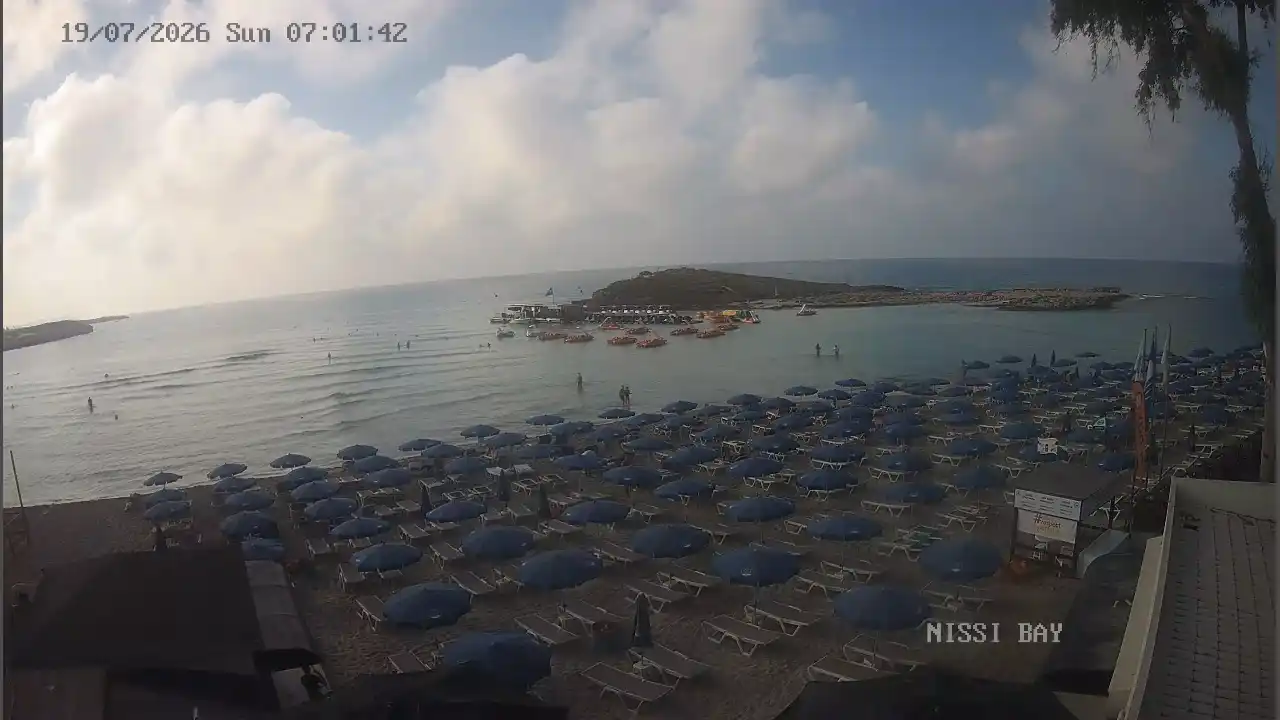 Webcam snapshot from :city — July 19, 2026 05:00