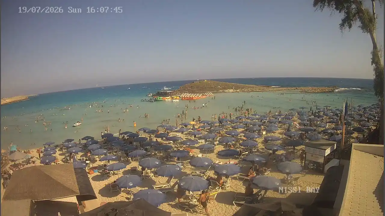 Webcam snapshot from :city — July 19, 2026 14:00