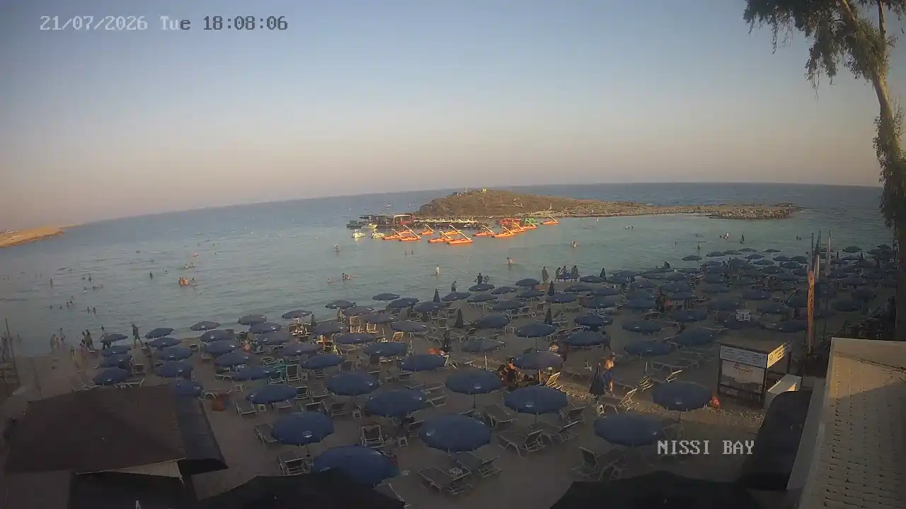 Webcam snapshot from :city — July 21, 2026 16:00