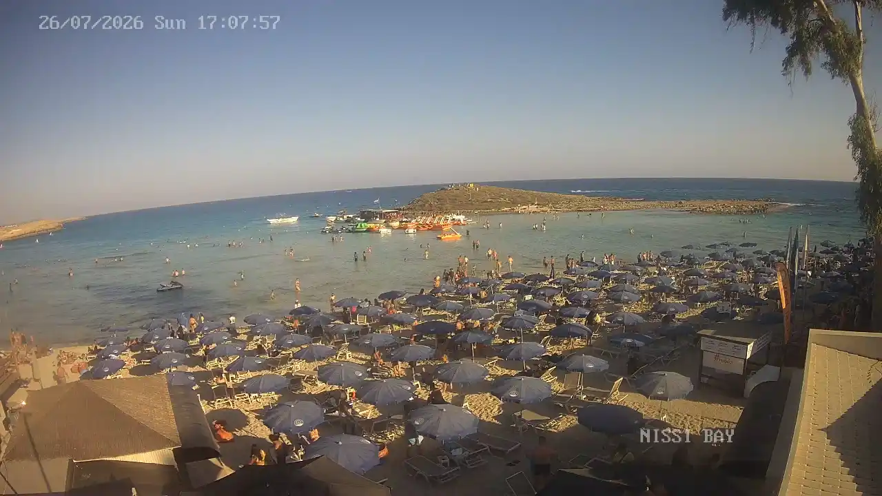 Webcam snapshot from :city — July 26, 2026 15:00