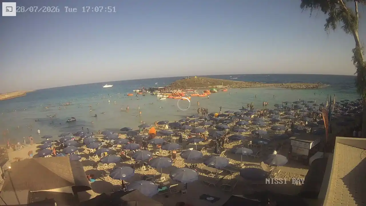 Webcam snapshot from :city — July 28, 2026 15:00