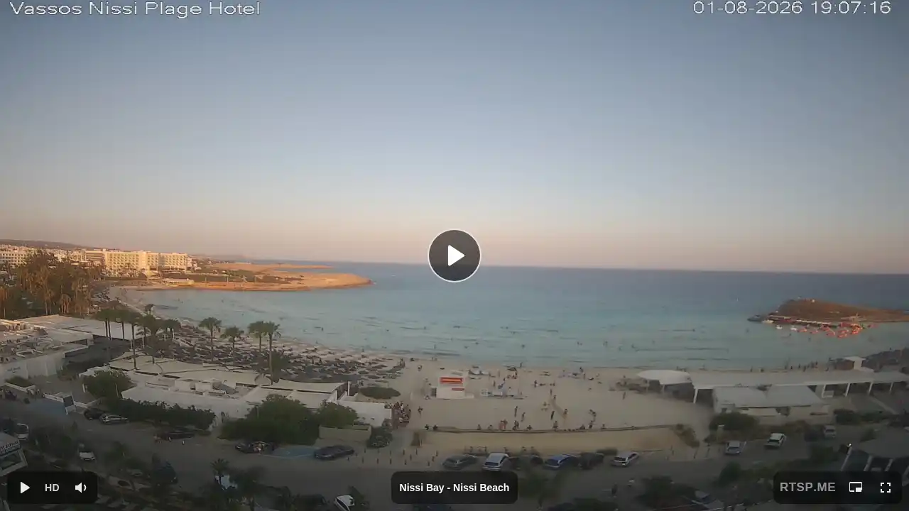 Webcam snapshot from :city — August 1, 2026 16:00