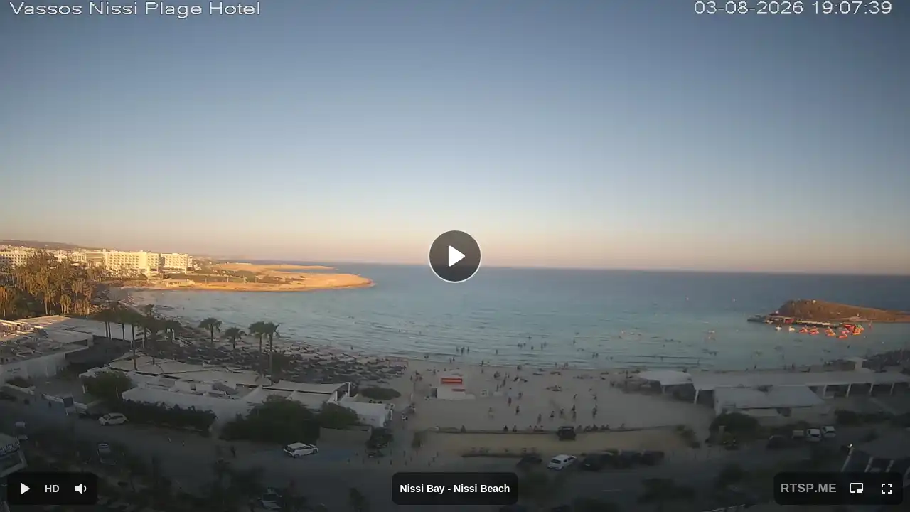Webcam snapshot from :city — August 3, 2026 16:00