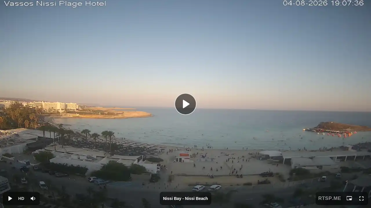 Webcam snapshot from :city — August 4, 2026 16:00