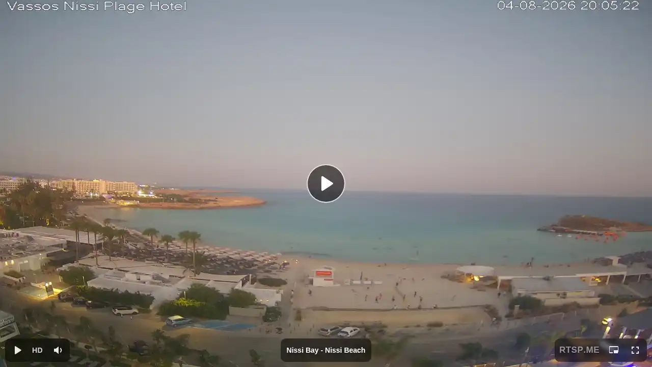 Webcam snapshot from :city — August 4, 2026 17:00