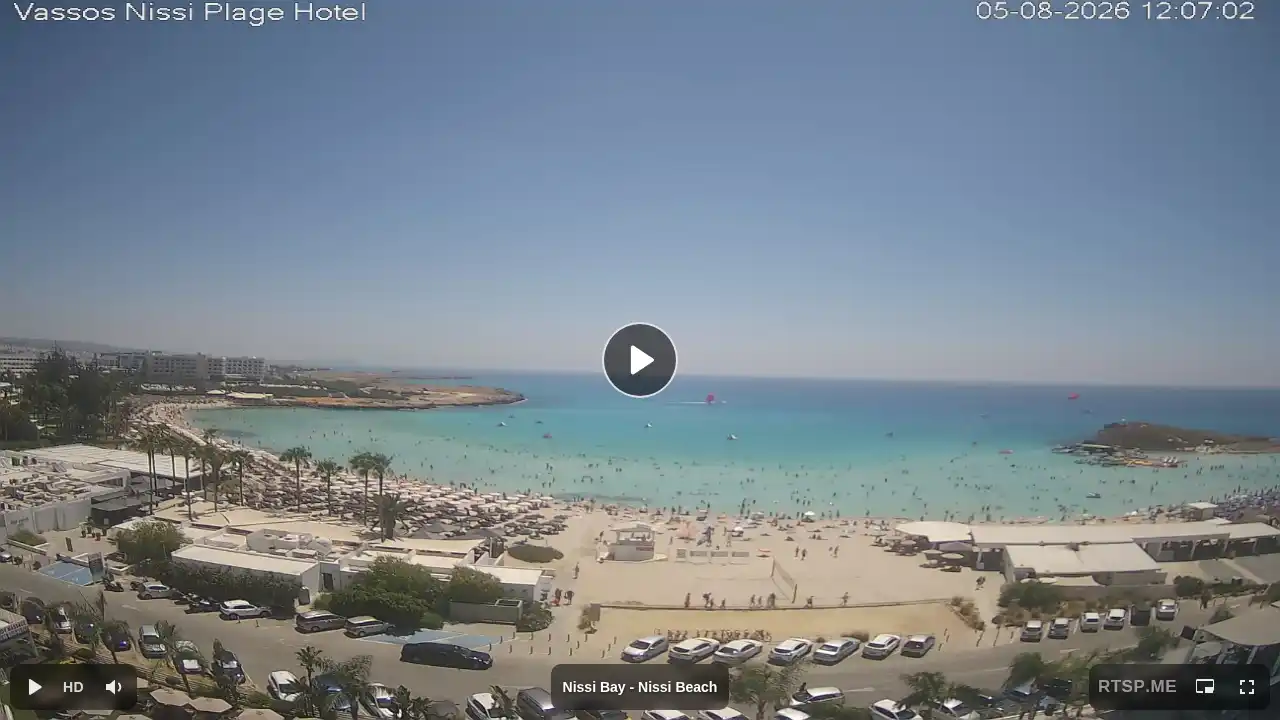 Webcam snapshot from :city — August 5, 2026 09:00