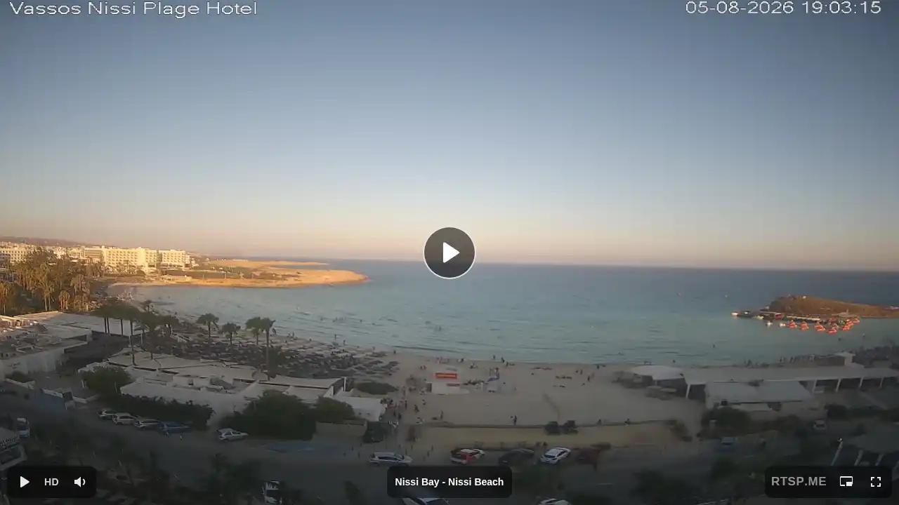 Webcam snapshot from :city — August 5, 2026 16:00