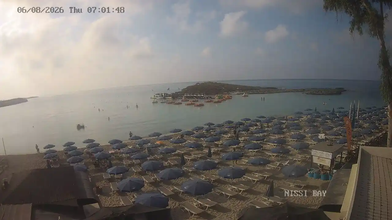 Webcam snapshot from :city — August 6, 2026 05:00