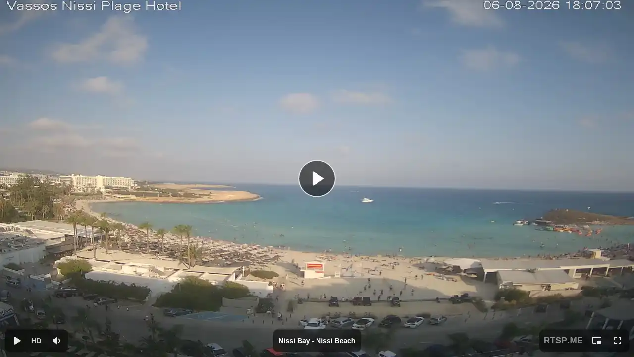 Webcam snapshot from :city — August 6, 2026 15:00