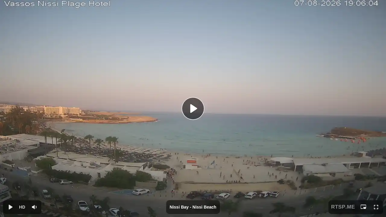 Webcam snapshot from :city — August 7, 2026 16:00