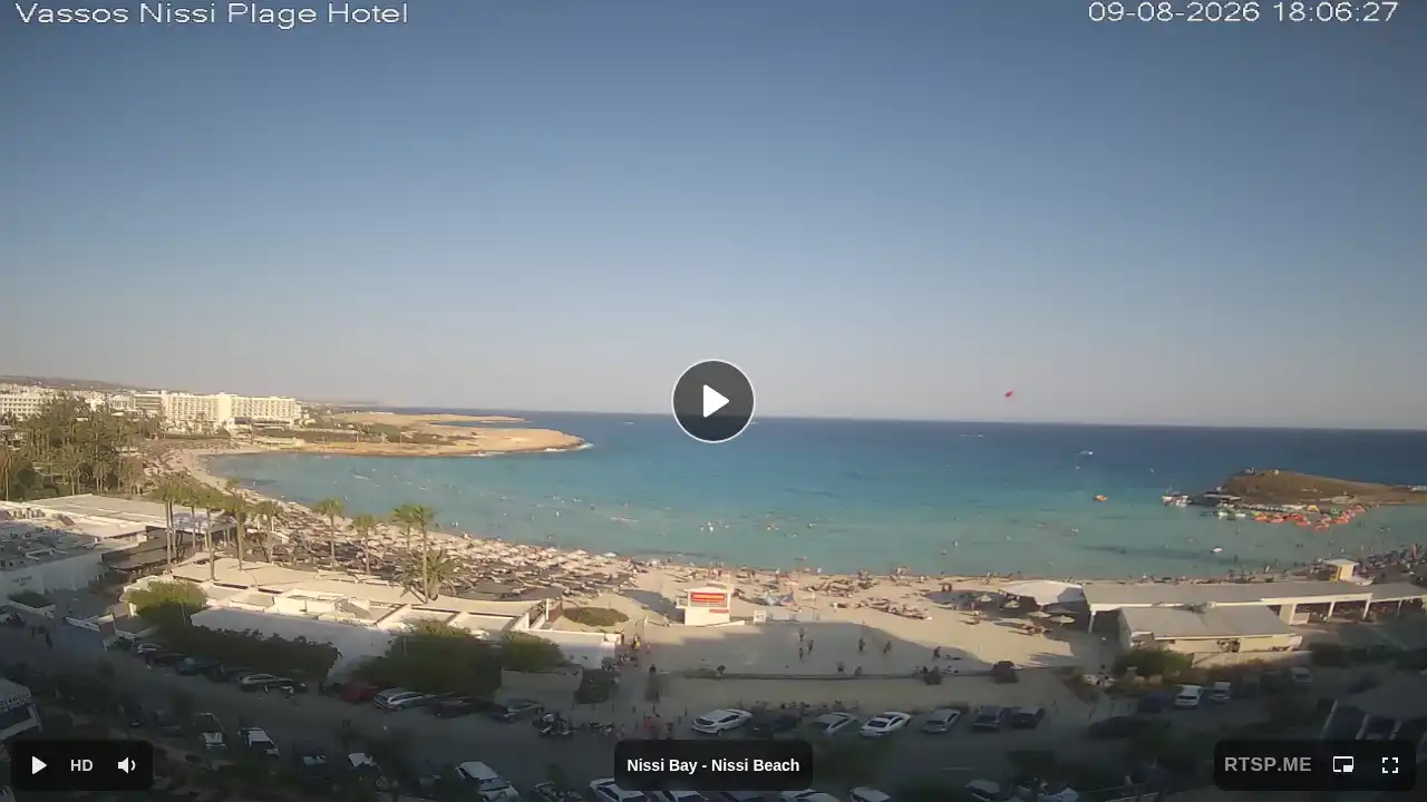 Webcam snapshot from :city — August 9, 2026 15:00