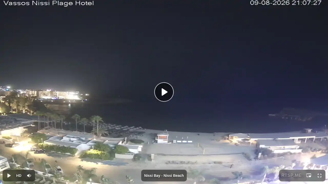 Webcam snapshot from :city — August 9, 2026 18:00