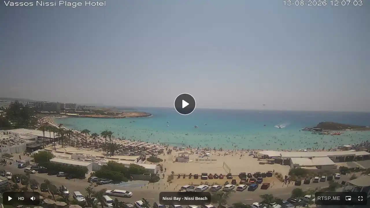 Webcam snapshot from :city — August 13, 2026 09:00