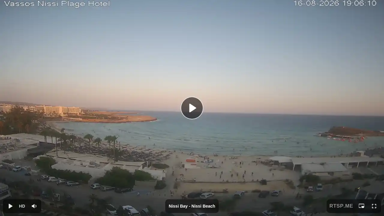Webcam snapshot from :city — August 16, 2026 16:00
