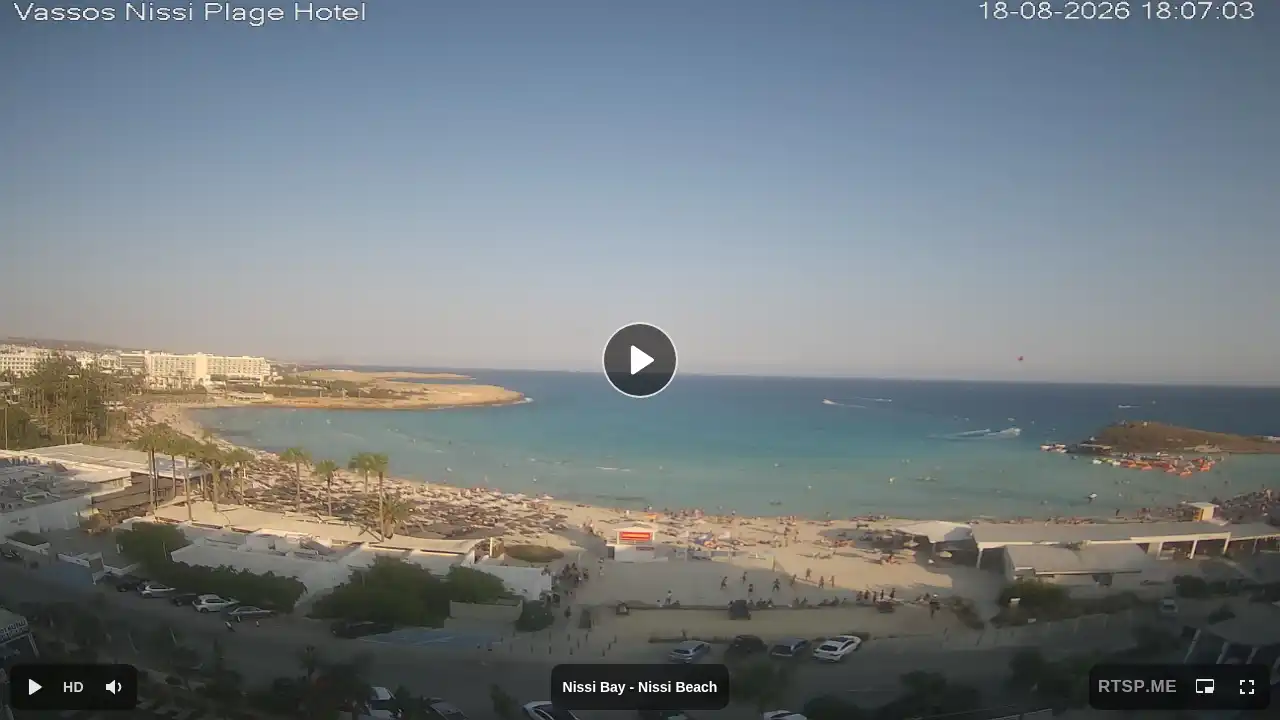 Webcam snapshot from :city — August 18, 2026 15:00
